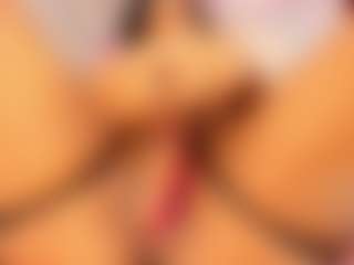 Live cam show with Madison-horny69 - Body Massage on Camsoda