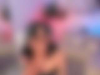 Live cam show with Miley Cruz - Dildo Or Vibrator on Latina Girls