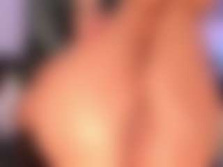 Live cam show with Miley Cruz - Twerk on studioflirtlive.com