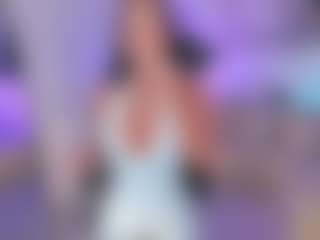 Live cam show with Miley Cruz - Flashing on SmokeAndPoke