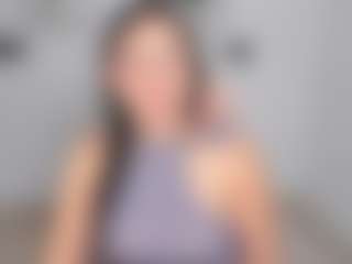 Live cam show with emily-villamil - Cute on crypto-cams