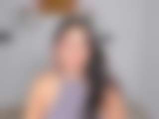 Live cam show with emily-villamil - Average on Latina Girls