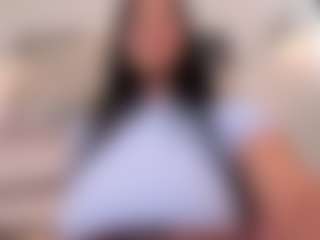 Live cam show with pocahontaspower - Brown Hair on Camsoda