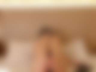 Live cam show with Agatha Black - Public on CamClone