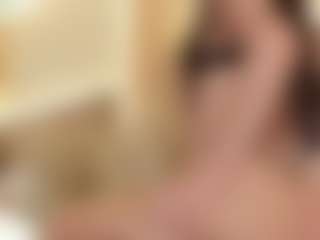 Live cam show with Agatha Black - Ass Bouncing on Chatstar