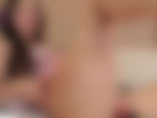 Live cam show with Agatha Black - Public on camgirlchat.live