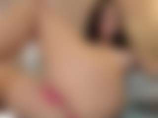 Live cam show with Agatha Black - Ass Bouncing on Gym Cam Girls