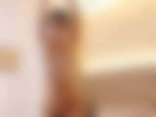 Live cam show with Agatha Black - Ass Bouncing on Camsoda