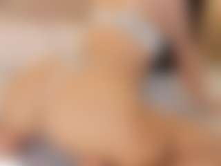 Live cam show with Agatha Black - Ass Bouncing on Lustler