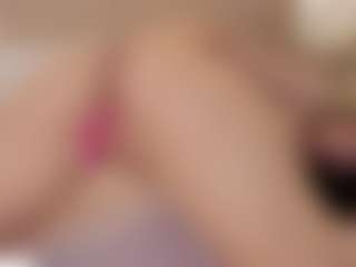 Live cam show with Agatha Black - Blowjob on friskycurves.com