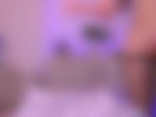 Live cam show with Dia - Teen (18+) on Instabang