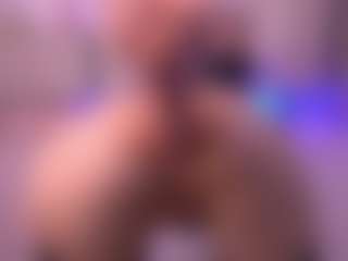 Live cam show with Dia - Small Tits on Instabang | united states