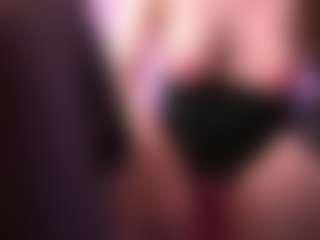 Live cam show with Dia - Brown Hair on justonemore.cc