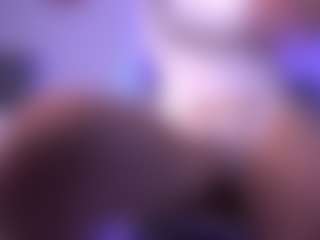 Live cam show with Dia - Big Ass on CamwithHer