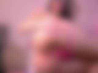 Live cam show with Dia - Anal Teen (18+) on sexylive.show