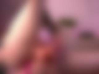 Live cam show with Dia - Toys on Uber Horny