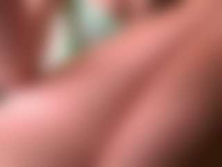Live cam show with Dia - Spank on CamwithHer