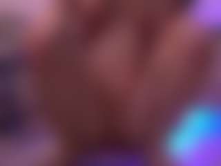 Live cam show with Dia - Young Adult on Mixed Magazine Live