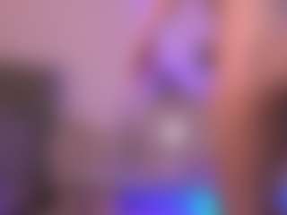 Dia's Live Sex Cam Show