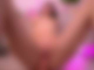 Live cam show with Dia - Tease on fapnchat