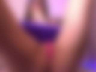 Dia's Live Sex Cam Show