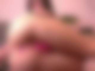Live cam show with Dia - Asshole Brown Hair on Hubzter Live