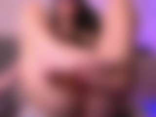 Live cam show with Dia - Fuck Machine on AdultVida.com