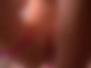 Live cam show with Dia - Spank on thefappeningchat.com