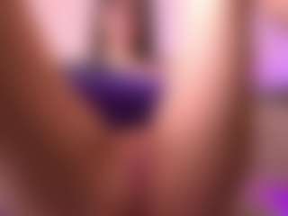 Live cam show with Dia - Sexy on Camsoda
