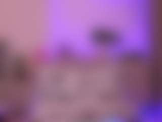 Live cam show with Dia - Fingers on Gym Cam Girls