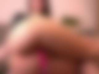 Live cam show with Dia - Natural on livesuperchat.net