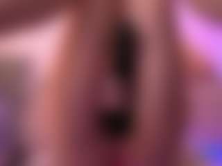 Dia's Live Sex Cam Show