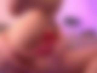 Live cam show with Dia - Lush Brown Hair on live18s.com