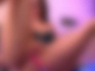 Dia's Live Sex Cam Show