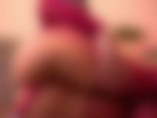 Live cam show with Dia - Anal Toys on StripNow