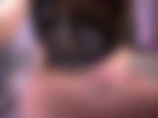Live cam show with Dia - Small Tits on Uber Horny