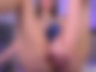 Dia's Live Sex Cam Show