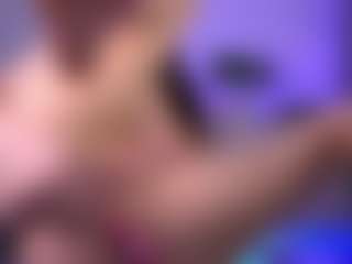 Live cam show with Dia - Young Adult on sexylive.show
