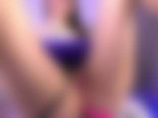 Dia's Live Sex Cam Show
