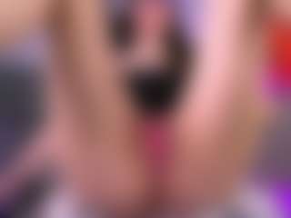 Live cam show with Dia - Brown Eyes Teen (18+) on fapnchat