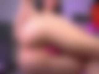 Live cam show with Dia - Anal Brown Hair on Camsoda