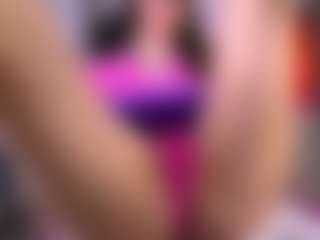 Live cam show with Dia - Petite Teen (18+) on nudelive.tv