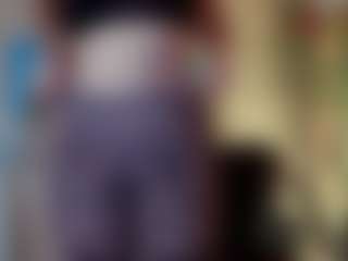 Merida-Red's Live Sex Cam Show