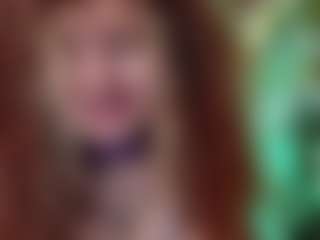 Live cam show with Merida-Red - White on xplaylive.com | colombia