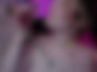 Merida-Red's Live Sex Cam Show