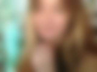 Merida-Red's Live Sex Cam Show