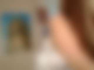 Merida-Red's Live Sex Cam Show