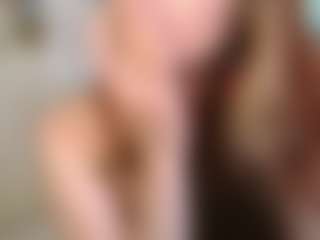 Merida-Red's Live Sex Cam Show