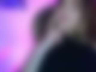Merida-Red's Live Sex Cam Show