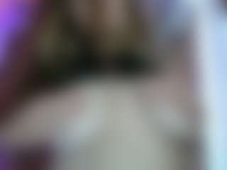 Live cam show with Merida-Red - Smooth on Camsoda